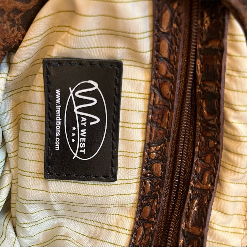 ❤️❤️❤️❤️❤️🖐🏾🖐🏾🖐🏾🔥🔥🔥🔥WAY WEST SHOULDER BAG - Picture 10 of 11